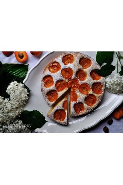 Абрикосовий пиріг